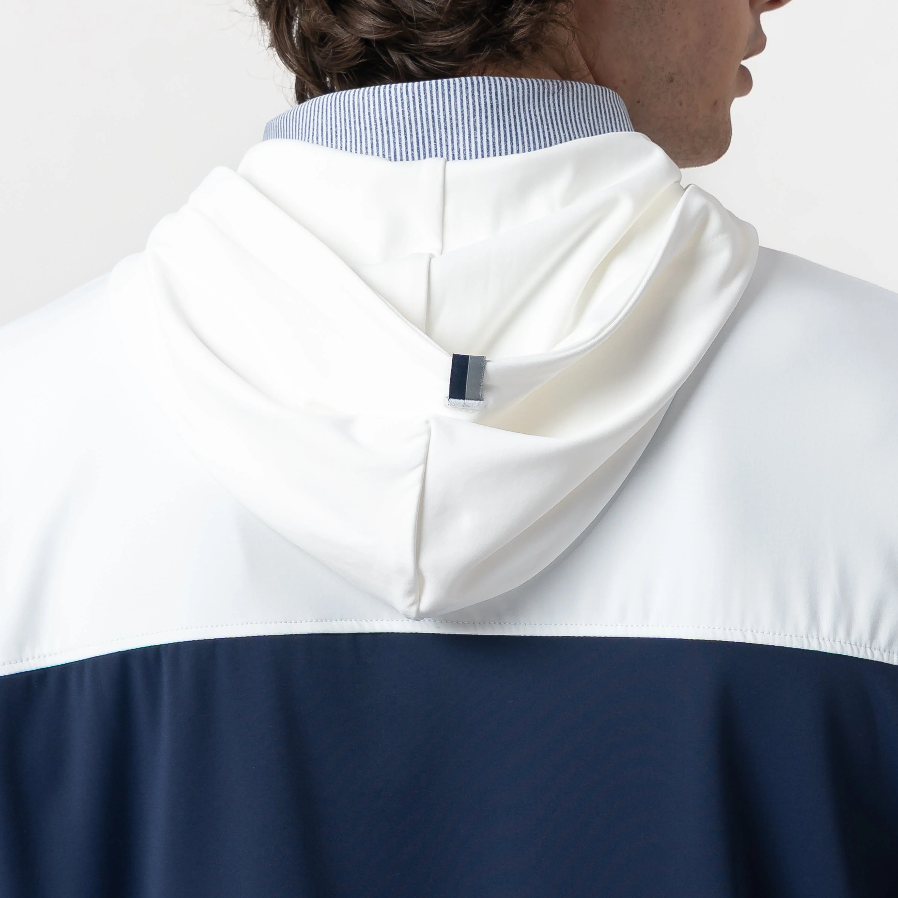 Highlands Performance Hoodie - Image 38